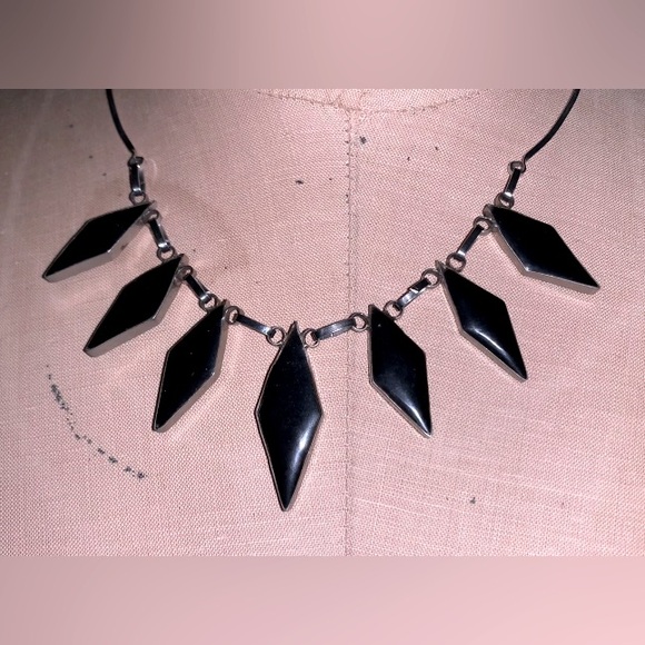 Vintage Deco Black, Pearl and Silver Statement Necklace. - Picture 3 of 4